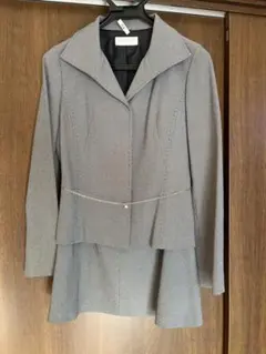 any ＳiＳ　グレー スカートスーツ サイズ表記3 （Lサイズ）