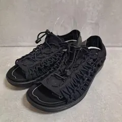 [未使用級) KEEN ユニーク サンダル ブラック 27cmのサムネイル