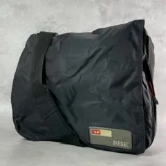 DIESEL ブラック ショルダーバッグ　大容量