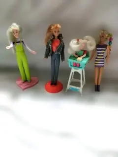 ハッピーセット　バービー　4体セット