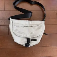 【3/30までの出品です！】 niko and シルバー　ショルダーバッグ