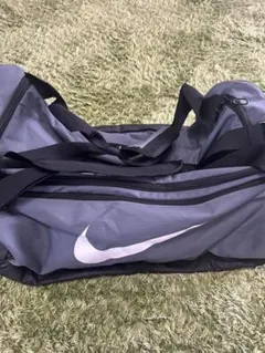 NIKE ナイキ　ボストンバッグ ダッフルバッグ グレーのサムネイル