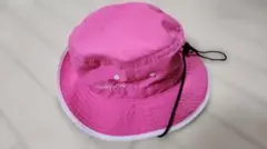 BENETTON バケットハットピンク 56cm キッズ あご紐付き 通気孔あり