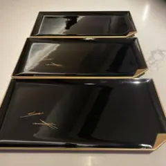 黒と金のセラミック製トレーセット 3枚