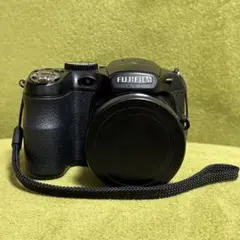 Fujifilm FinePix F770EXR 15MP - メルカリ