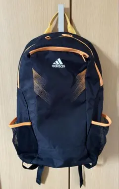 アディダス メンズ レディース リュックブラックオレンジ