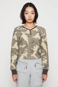 lagua gem PEPLUM CAMO トップス - メルカリ