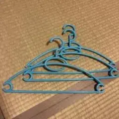 水色プラスチックハンガー3本セット