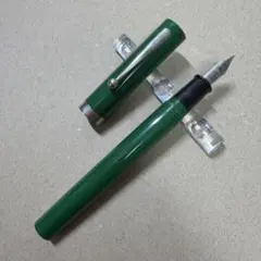 新品 廃盤 SHEAFFER シェーファー ノンナンセンス 万年筆 グリーン Fのサムネイル