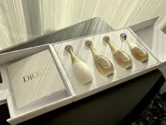 サンプルプレゼント★ 新品未使用【ディオール】ミニ香水4本