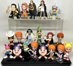 ワンピースコレクション食玩237体　まとめ売り Amazon.co.jp: 食玩 ワンピースコレクション 激闘! 海賊団VS海軍