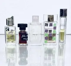 【 GUCCI】ミニ香水 5本セット Carven Ungaro Gucciのサムネイル