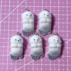 【24時間以内発送】ふわふわラッコチャーム　フロッキー ハンドメイド