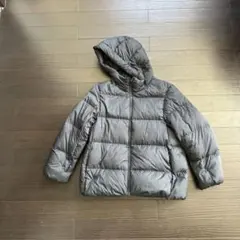 グレー フード付き ダウンジャケット