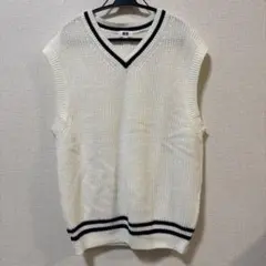 UNIQLO ホワイト Vネック ニットベスト