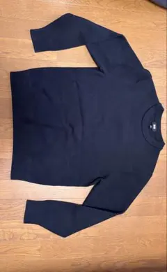 UNIQLO クルーネックニット ブラックのサムネイル