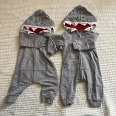 【双子にオススメ⭐︎】サメ フード付きロンパース2着セット