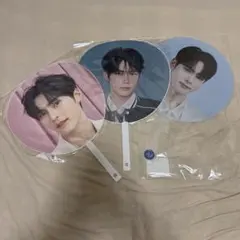 SEVENTEEN ジュン JUN 約束 NEW_ うちわ 3枚 クリアファイル SEVENTEEN ジュン JUN 約束 NEW_ うちわ 3枚 クリアファイル - メルカリ