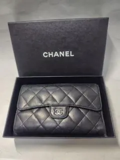 CHANEL ブラック マトラッセ 三つ折り財布