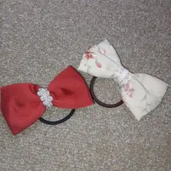 リボンヘアゴム2個セット（赤・クリーム）