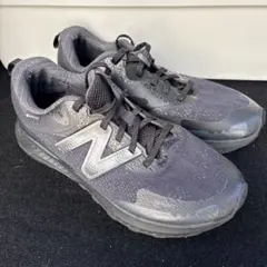 New Balance DynaSoft グレー スニーカー