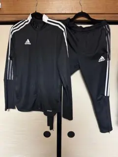 adidas サッカー　ジャージ セット　ブラック　Ｌサイズ