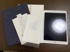 第8世代 iPad 128GB ゴールド + デニムカバー