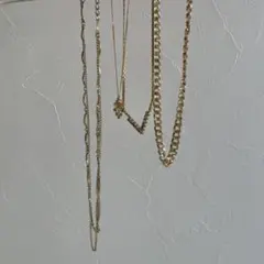 4点セット　チェーンネックレス V字型