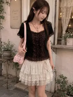 HEALTHY KAREN 花柄 フリル 半袖 カットソーのサムネイル