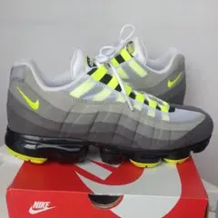 NIKE VAPORMAX ’95 イエローグラデ