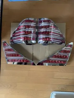 あっつん様専用 バレンティLEDテールランプセット レッド/クローム