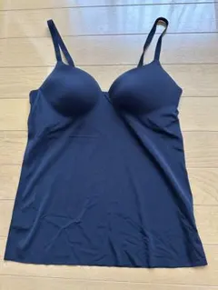 【美品】ユニクロ　エアリズム シームレスVネックブラキャミソール　Sサイズ 黒