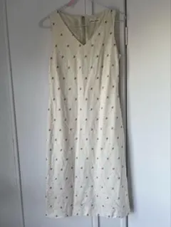【本日限定セール】vintageフラワーステッチワンピース