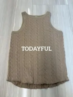 TODAYFUL ノースリーブニット ケーブル編み ベージュのサムネイル