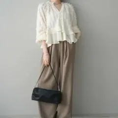 ジャガード ペプラム ブラウス アイボリー フリル 春服 Lumier 同型