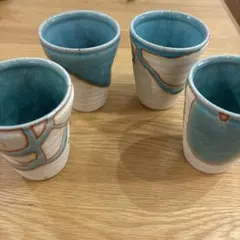 青と白の陶器湯飲み4個セット