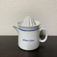 Item thumbnail for item 3f0f9040-101c-4c4f-9c1f-9782841c3675