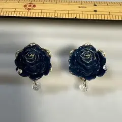 ネイビーローズ 薔薇 しずくクリスタルイヤリング