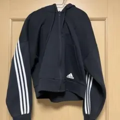 adidas フード付き 短丈パーカー 黒