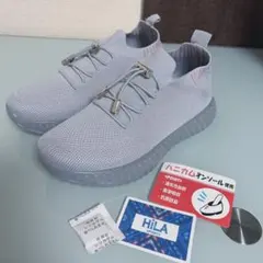 HiLA スニーカー グレーのサムネイル