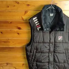 FILA　フィラ　ベスト　黒　茶色　ロゴ　カジュアル　ストリート　秋冬アウター