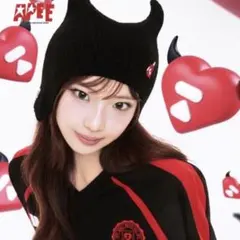 APEE BABYMONSTER HEART BADGE ZIP HOODIE - メルカリ