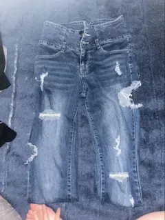 ダメージ加工ダークブルースキニージーンズ