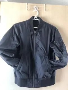 ユニクロ ブラック MA-1 フライトジャケット 黒