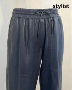 【stylist】美品！スタイリスト　パンツ　フェイクレザー