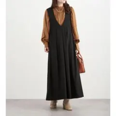黒 ノースリーブ Vネック フレアワンピースのサムネイル