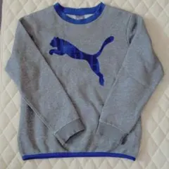 PUMA グレー トレーナー　１４０cm