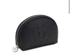 新品✨️✨️未使用！マリークワントのポーチです