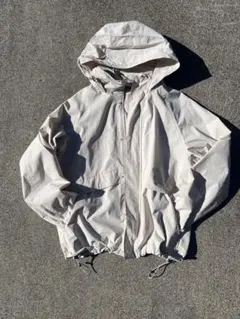 あ*ん様 マウンテンパーカー　ユニクロ　ウインドプルーフスタンドブルゾン　オフホ