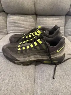NIKE AIR MAX 95 ブラック ネオンイエロー 付属品無しのサムネイル